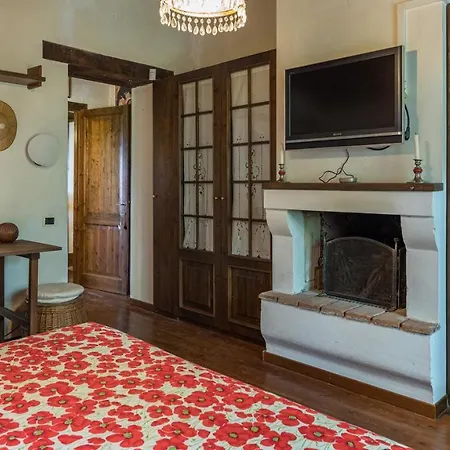 La Cerqua 8, Emma Villa