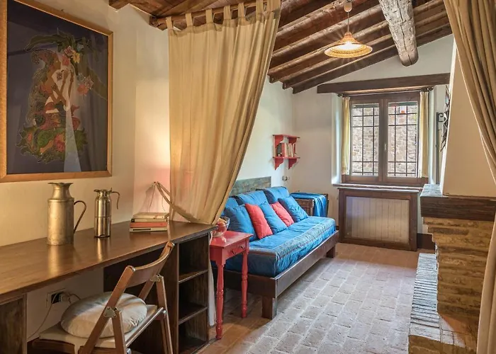 Villa La Cerqua 8, Emma Gualdo Cattaneo