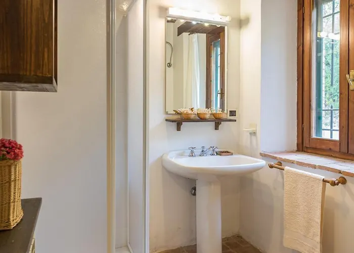 La Cerqua 8, Emma Villa