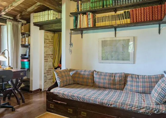 La Cerqua 8, Emma Gualdo Cattaneo